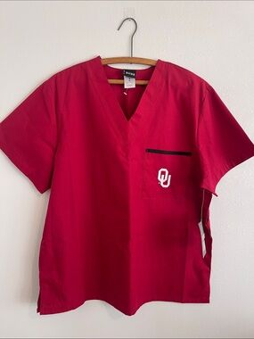 Oklahoma Sooners scrub top by Scrub DUDZ size M